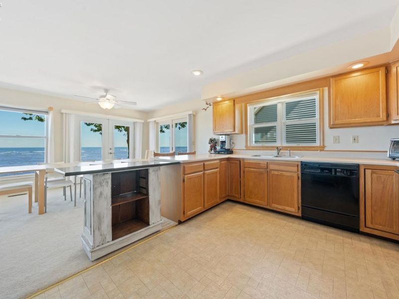 2311 E Sand Road, Port Clinton, OH 43452 Photo 14