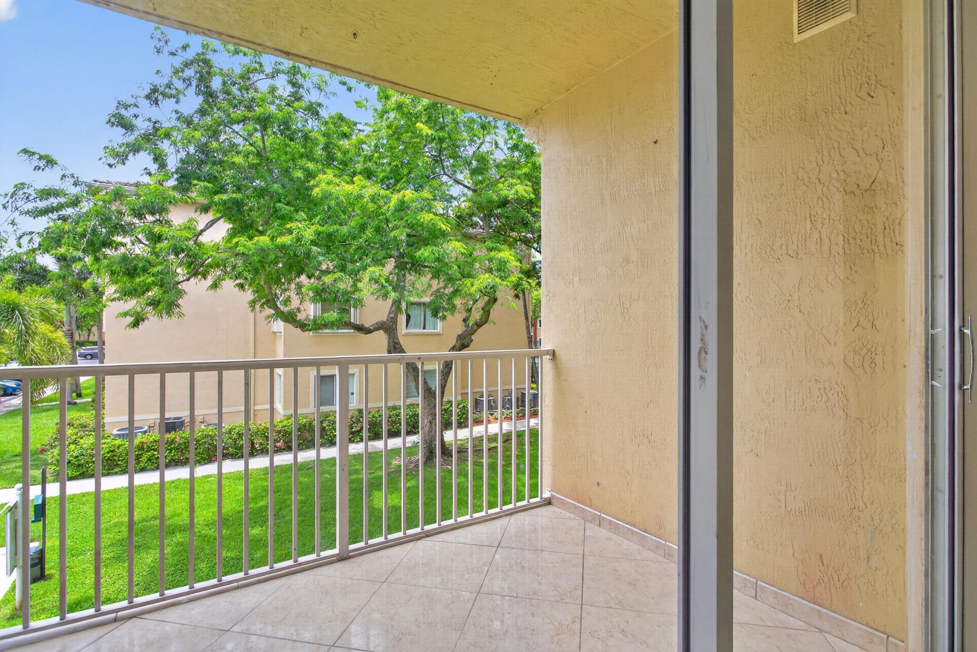7085 Nova Drive, Unit 232, Davie, FL 33317 Photo