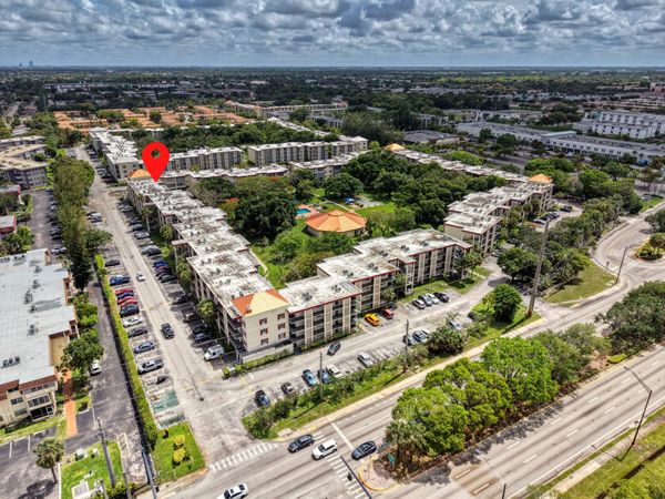 3001 NW 48th Avenue, Unit 439, Lauderdale Lakes, FL 33313
