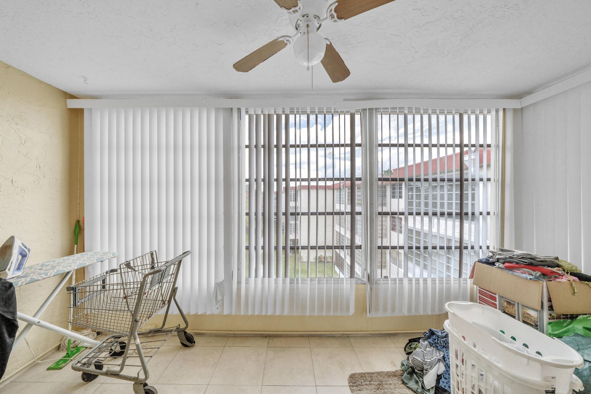 3001 NW 48th Avenue, Unit 439, Lauderdale Lakes, FL 33313 Photo