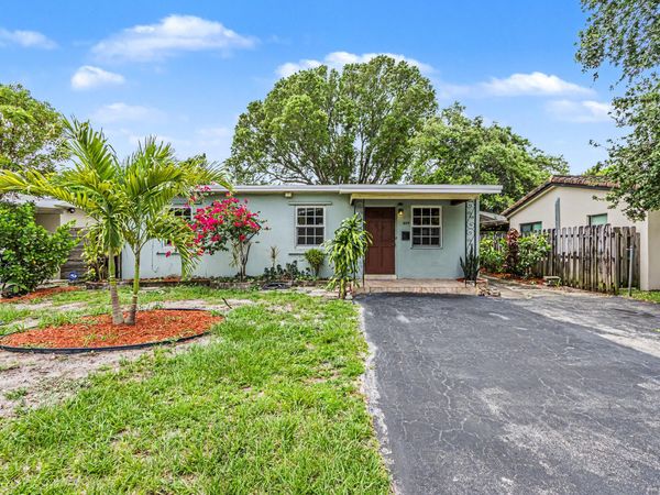 604 NE 14th Place, Fort Lauderdale, FL 33304