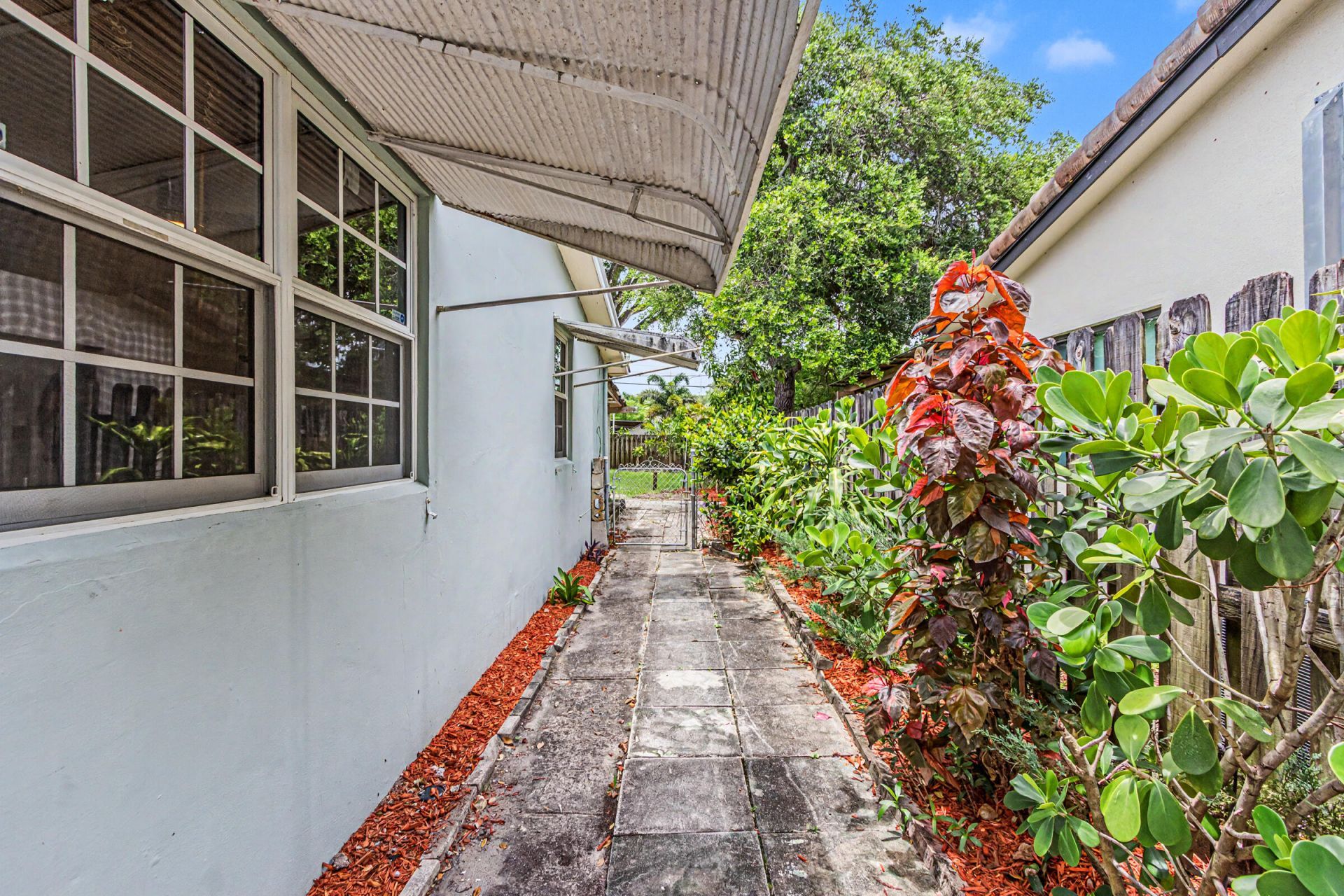 604 NE 14th Place, Fort Lauderdale, FL 33304 Photo