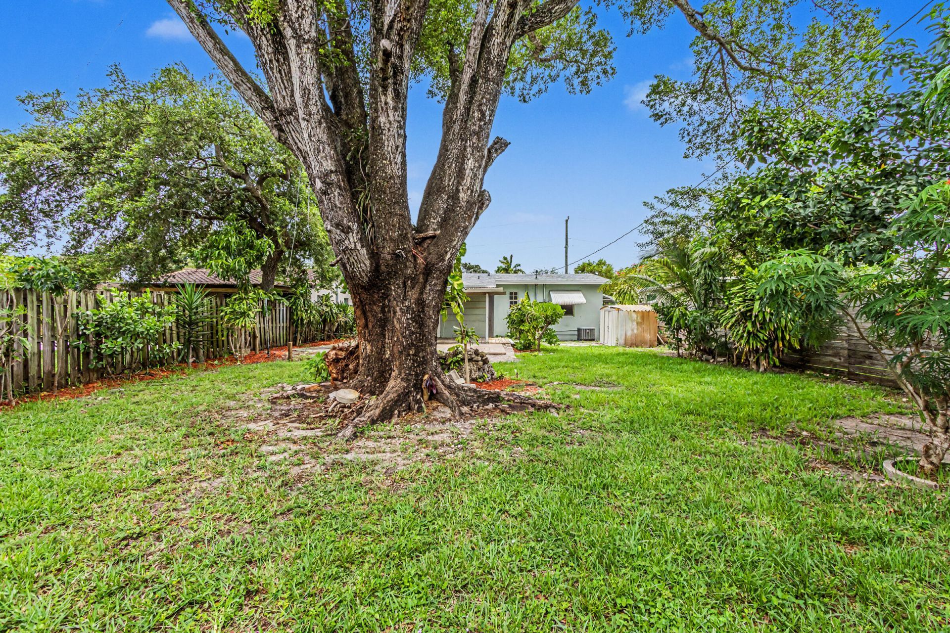 604 NE 14th Place, Fort Lauderdale, FL 33304 Photo