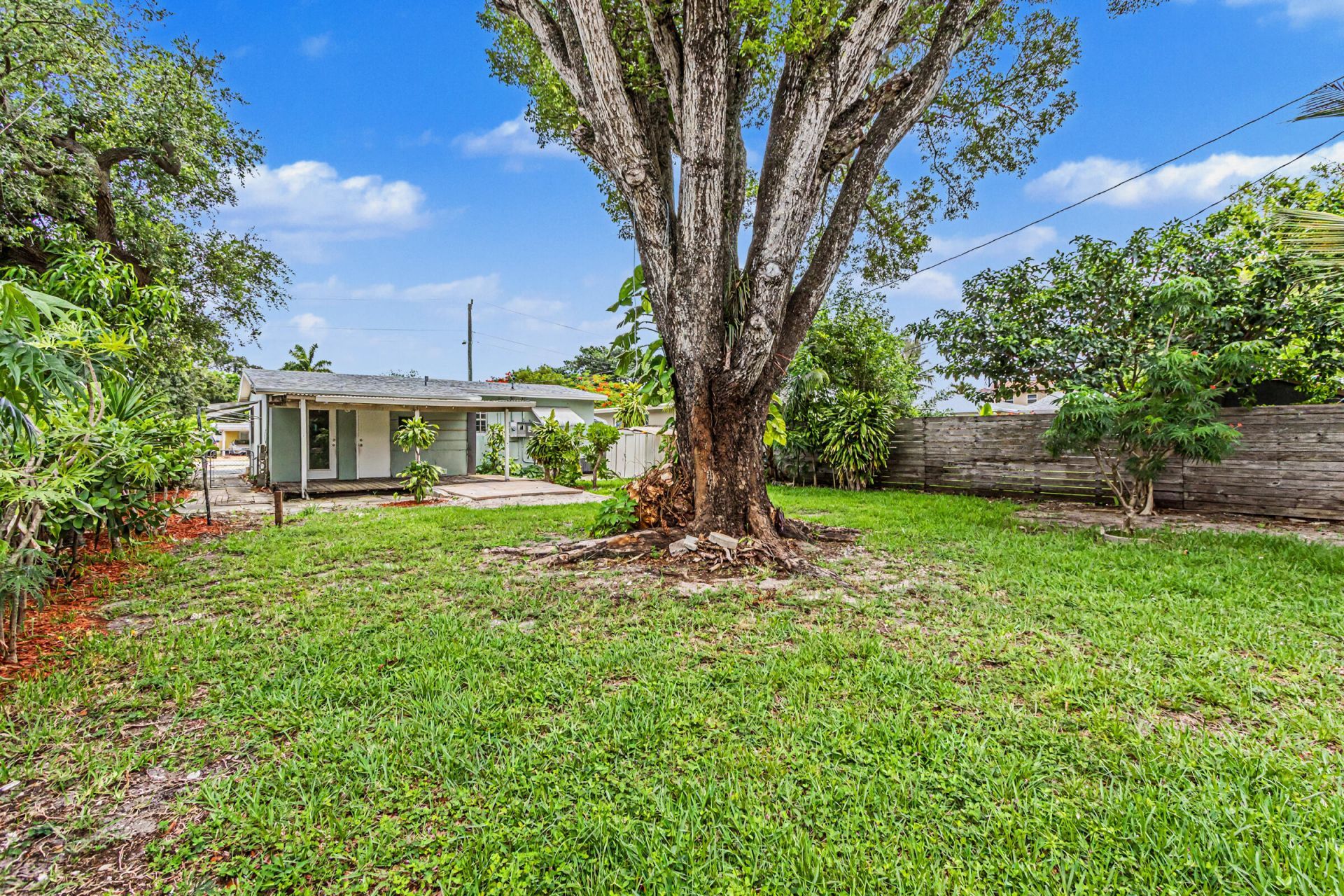 604 NE 14th Place, Fort Lauderdale, FL 33304 Photo