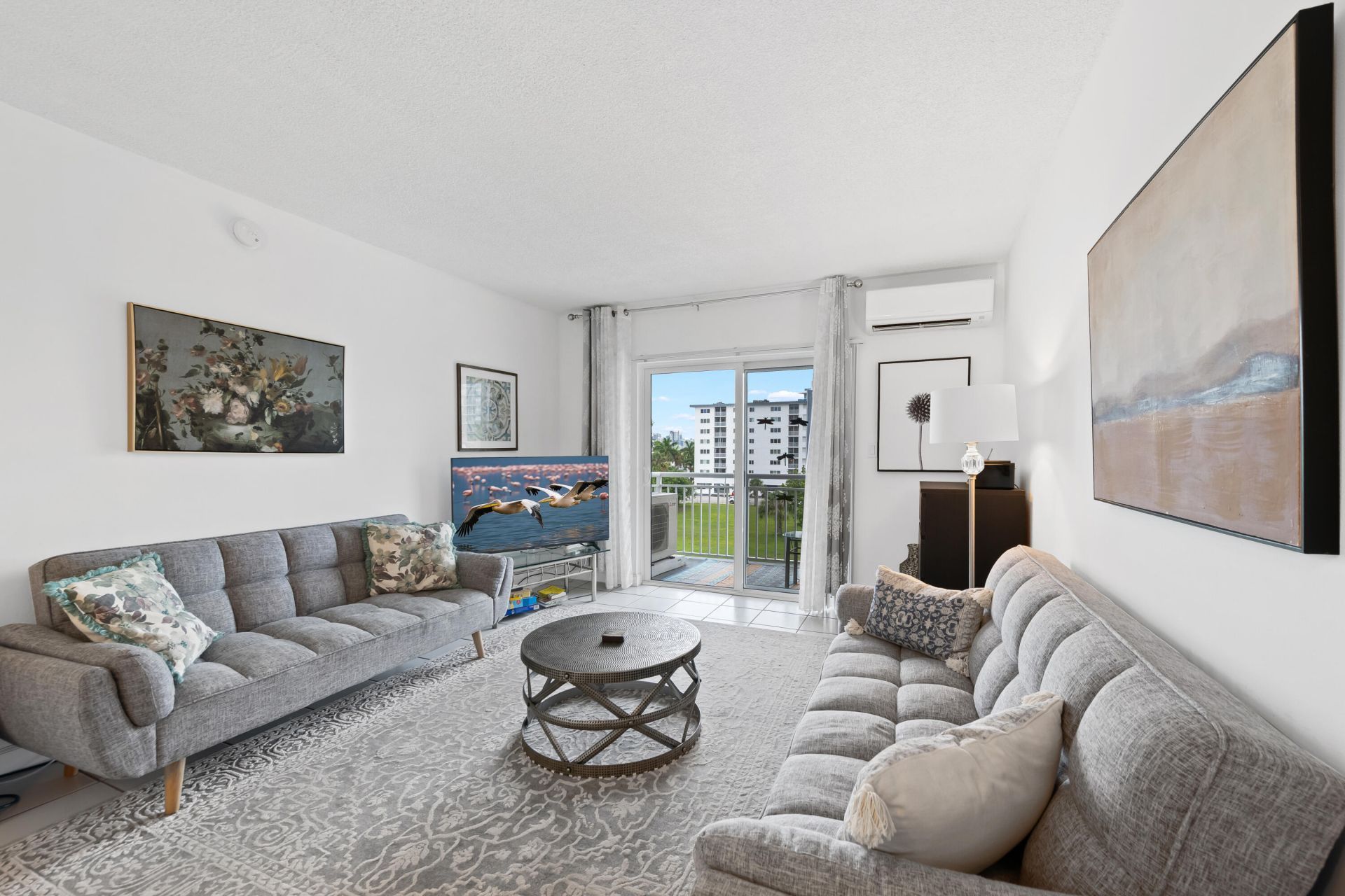 720 Orton Avenue, Unit 402, Fort Lauderdale, FL 33304 Photo