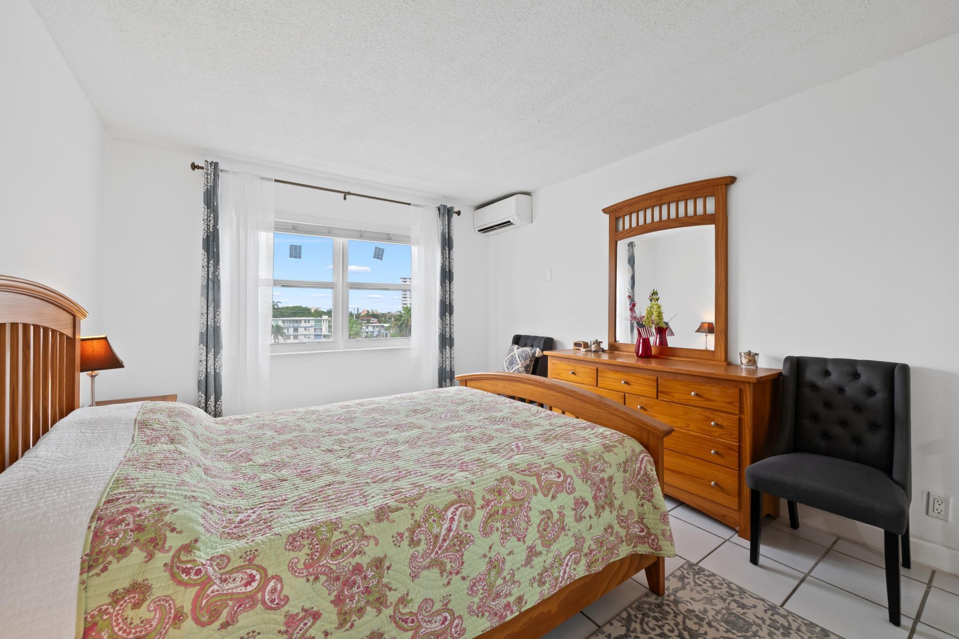 720 Orton Avenue, Unit 402, Fort Lauderdale, FL 33304 Photo