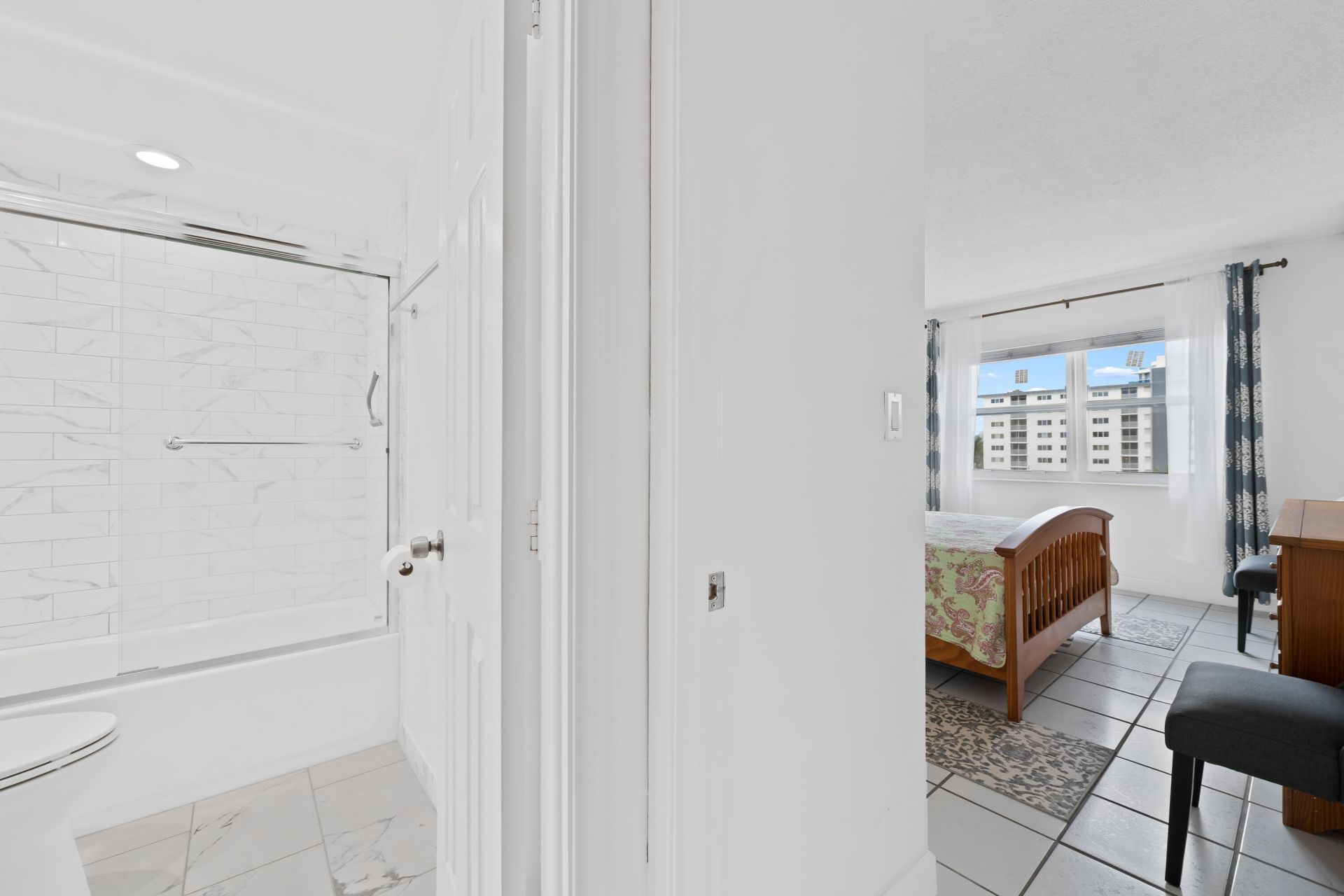 720 Orton Avenue, Unit 402, Fort Lauderdale, FL 33304 Photo