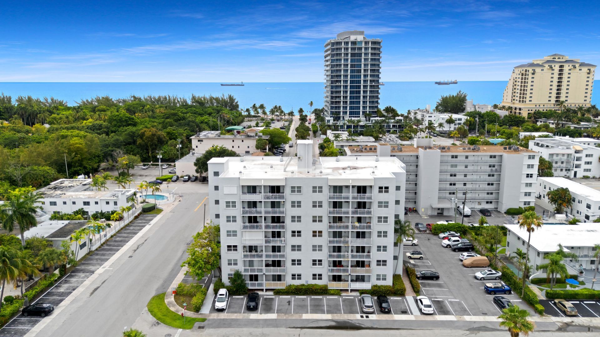 720 Orton Avenue, Unit 402, Fort Lauderdale, FL 33304 Photo