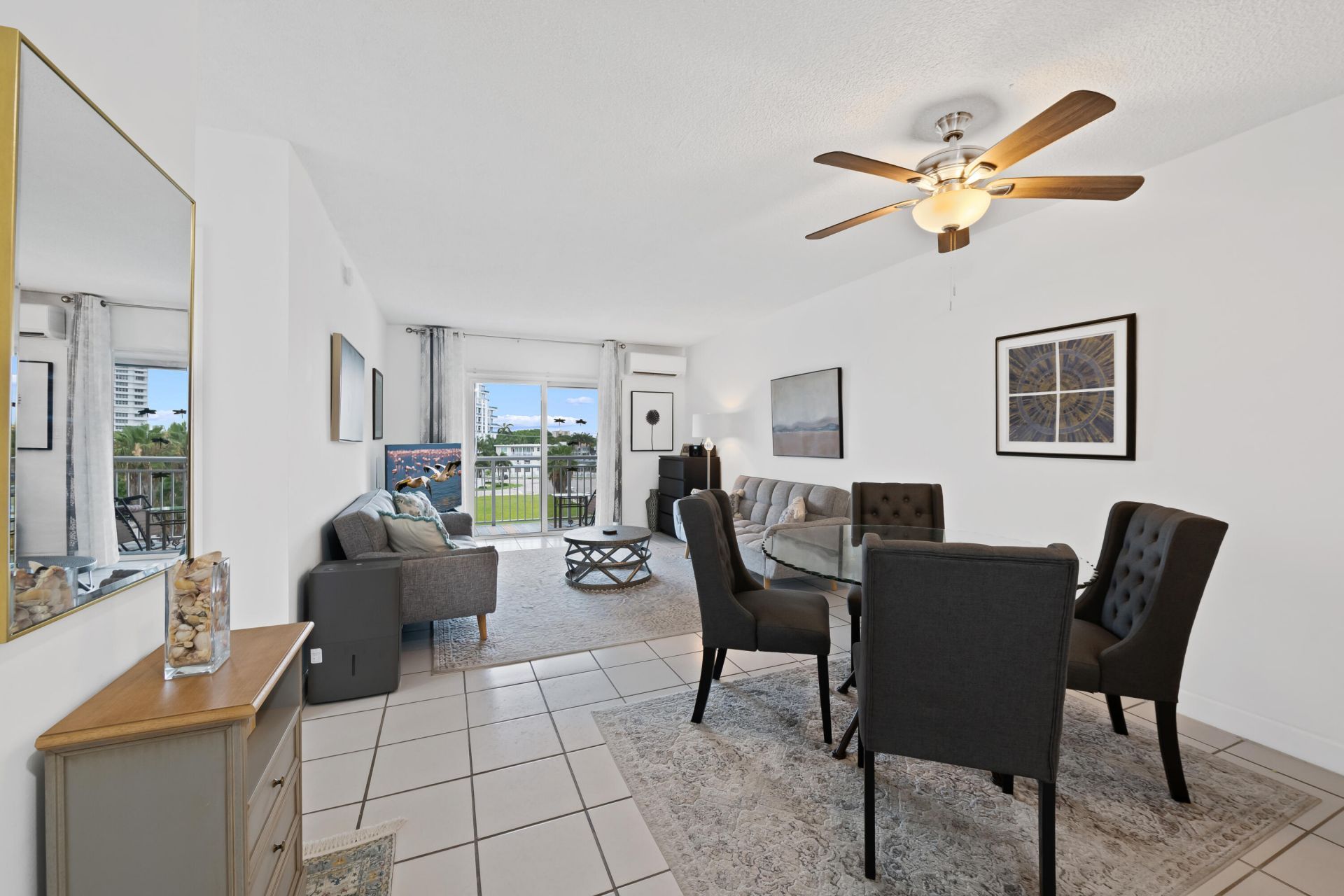 720 Orton Avenue, Unit 402, Fort Lauderdale, FL 33304 Photo