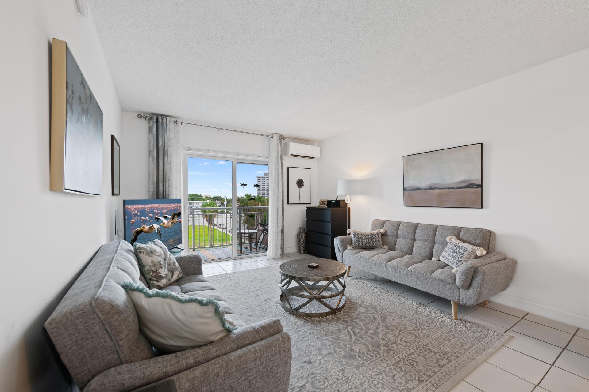 720 Orton Avenue, Unit 402, Fort Lauderdale, FL 33304 Photo
