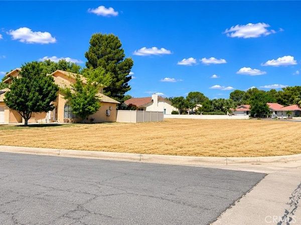 27960 Sunset Court, Helendale, CA 92342