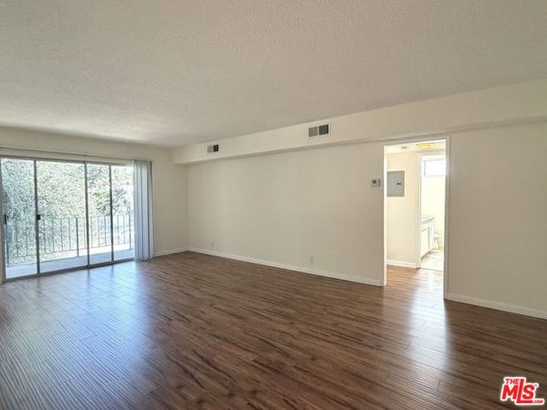 711 Orange Grove Avenue, Unit 203, South Pasadena, CA 91030