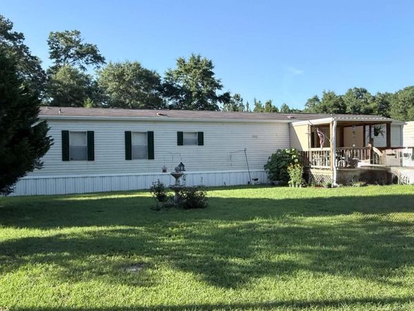 54 Cannon Drive, Paxton, FL 32538