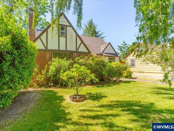 1245 18th St NE, Salem, OR 97301