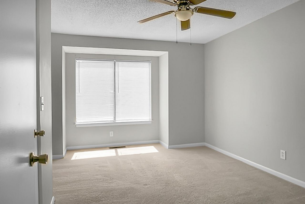 8483 Yadkin Circle Photo 24