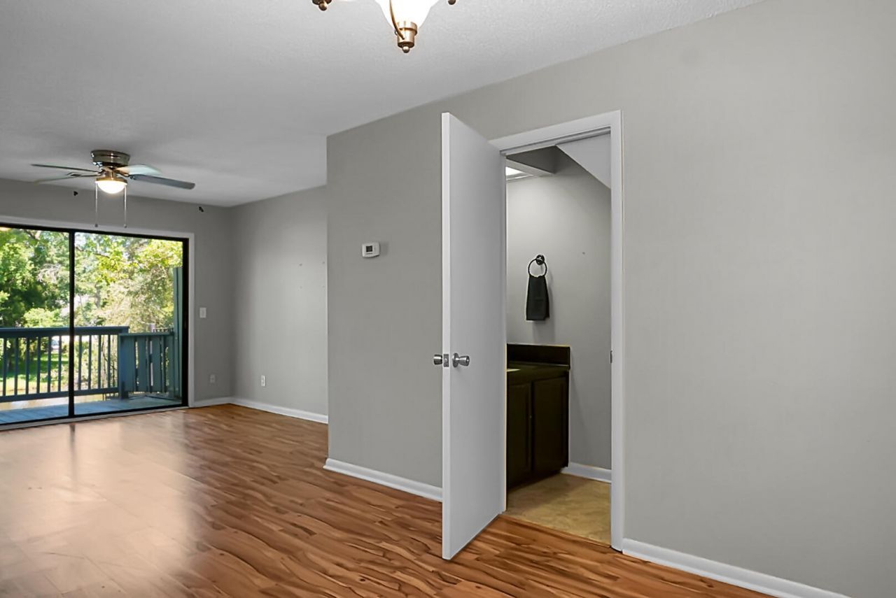 8483 Yadkin Circle Photo 4