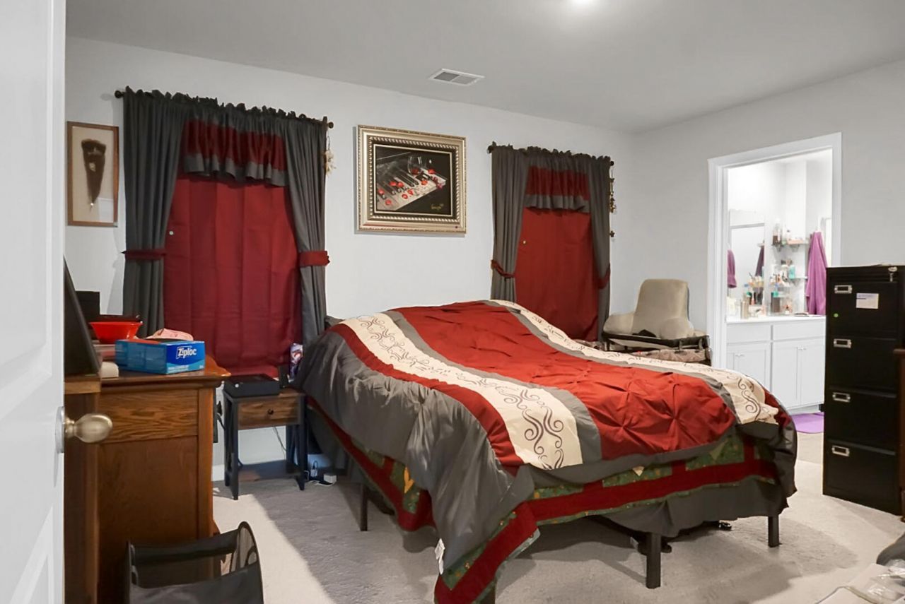 402 Eastern Pine Drive Photo 41