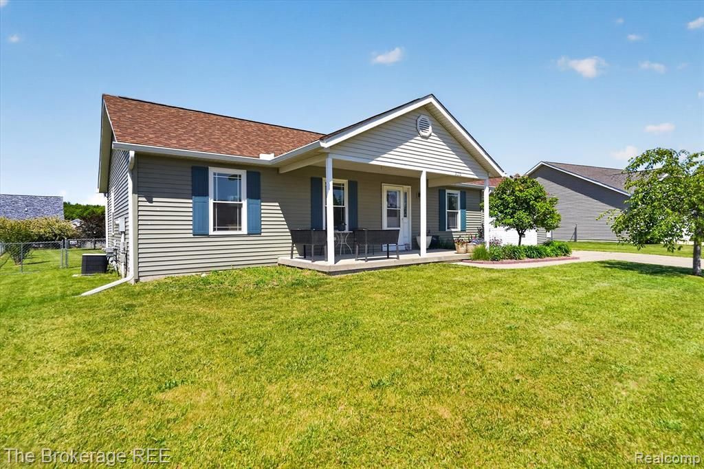 2092 Brier Crest Drive, Davison Township, MI 48423 Main Photo