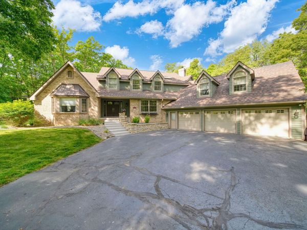 5030 Stone Oak Drive, Jackson, MI 49201