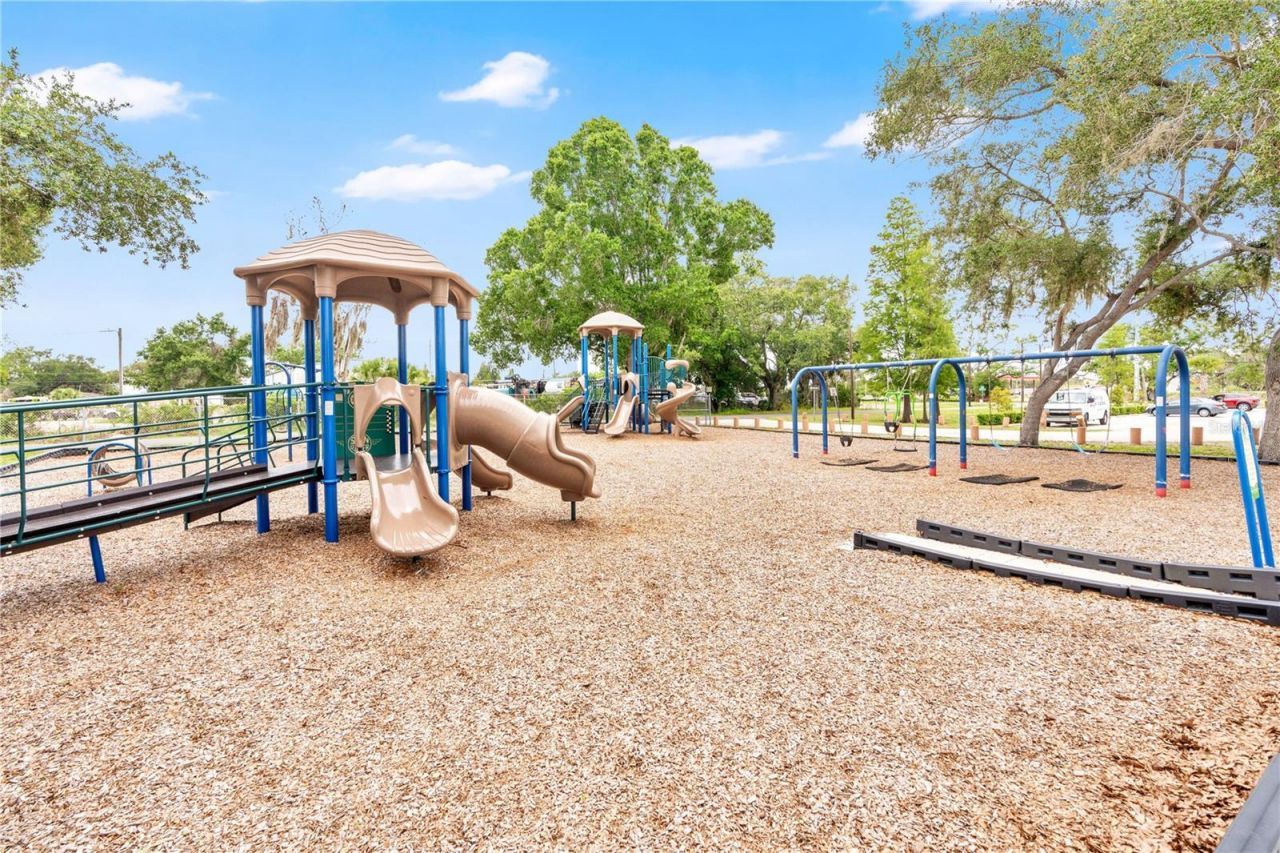 11511 Southern Creek Drive, Gibsonton, FL 33534 Photo