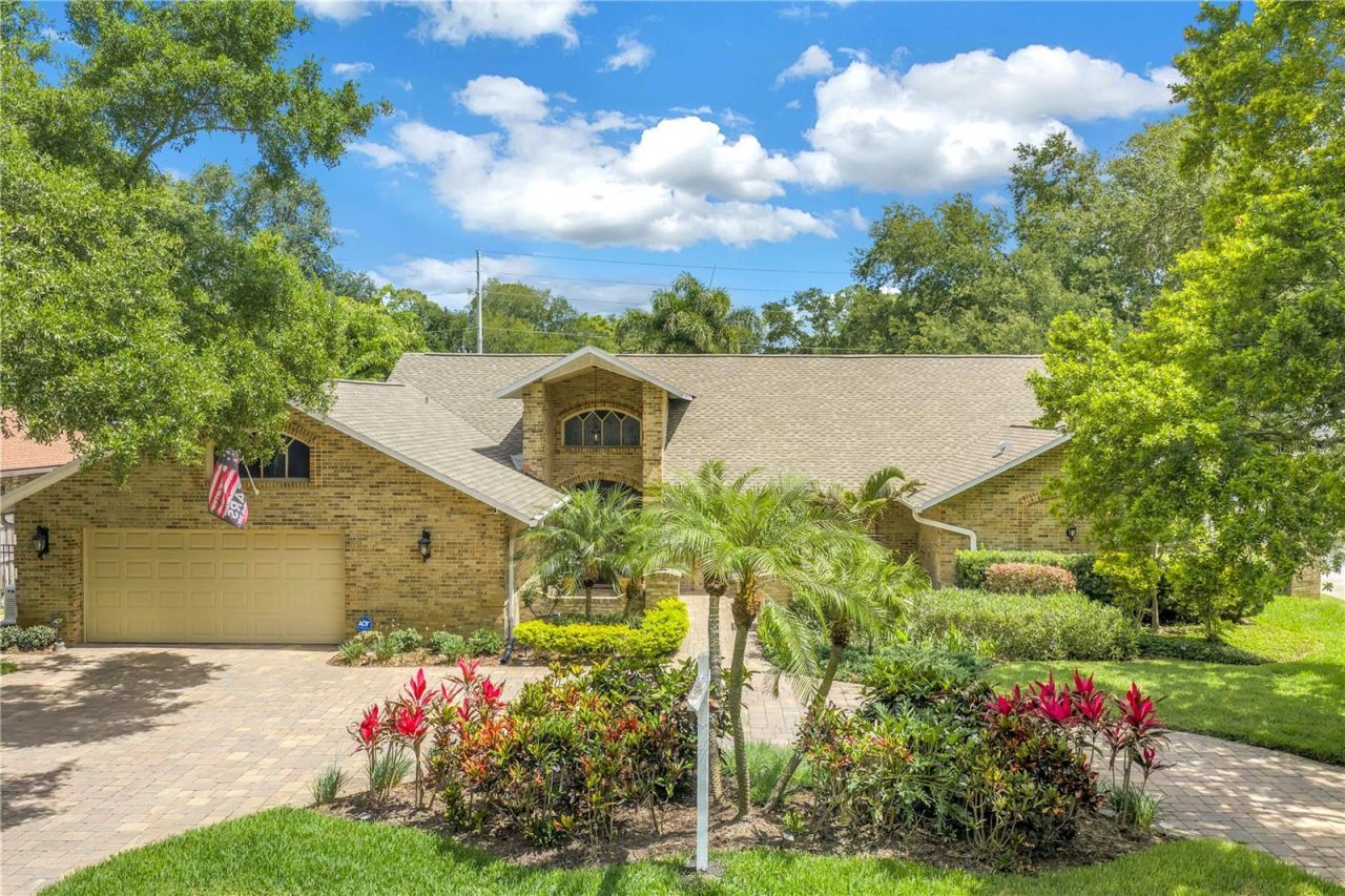 12399 Oaks Lane, Seminole, FL 33772 Photo