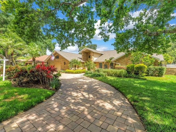 12399 OAKS LANE , SEMINOLE, FL 33772