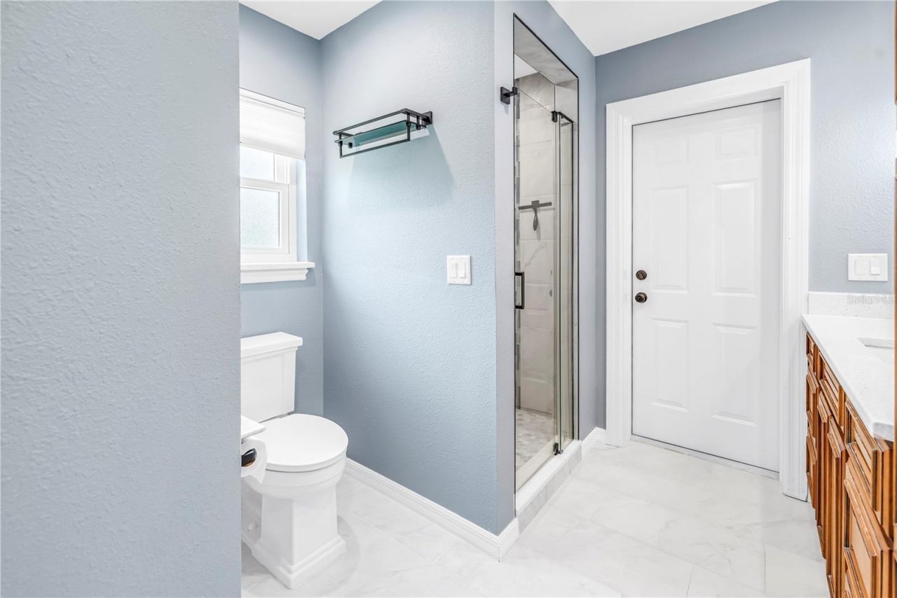 12399 Oaks Lane, Seminole, FL 33772 Photo