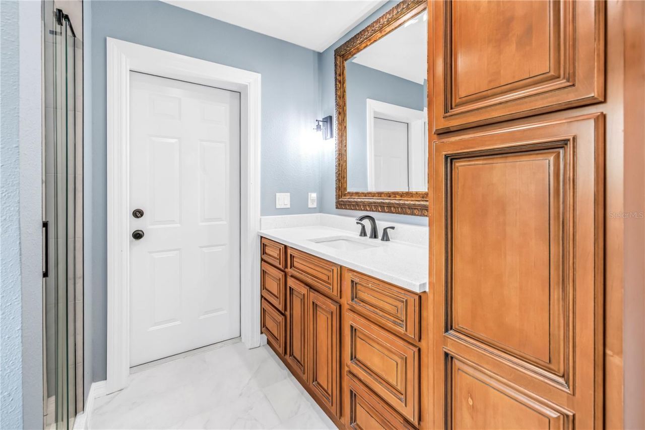 12399 Oaks Lane, Seminole, FL 33772 Photo