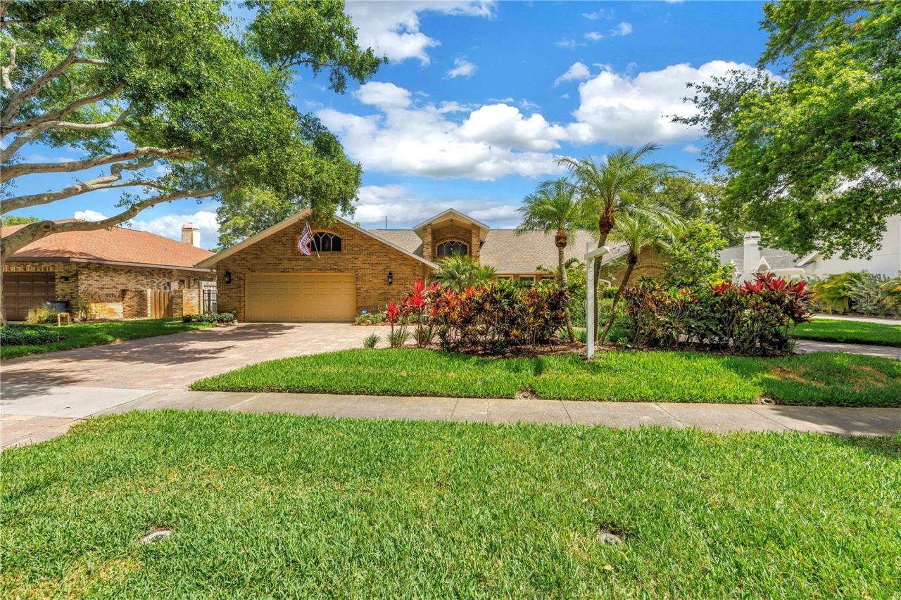 12399 Oaks Lane, Seminole, FL 33772 Photo