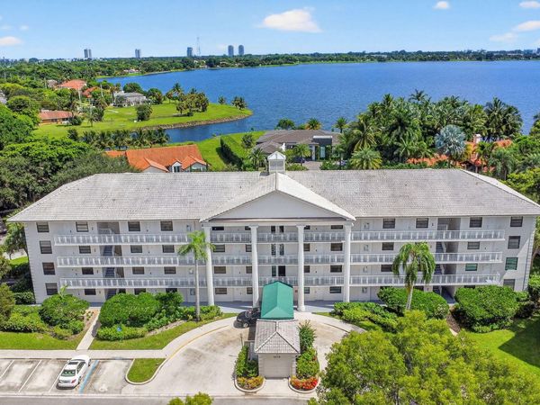 3516 Whitehall Drive, Unit 301, West Palm Beach, FL 33401