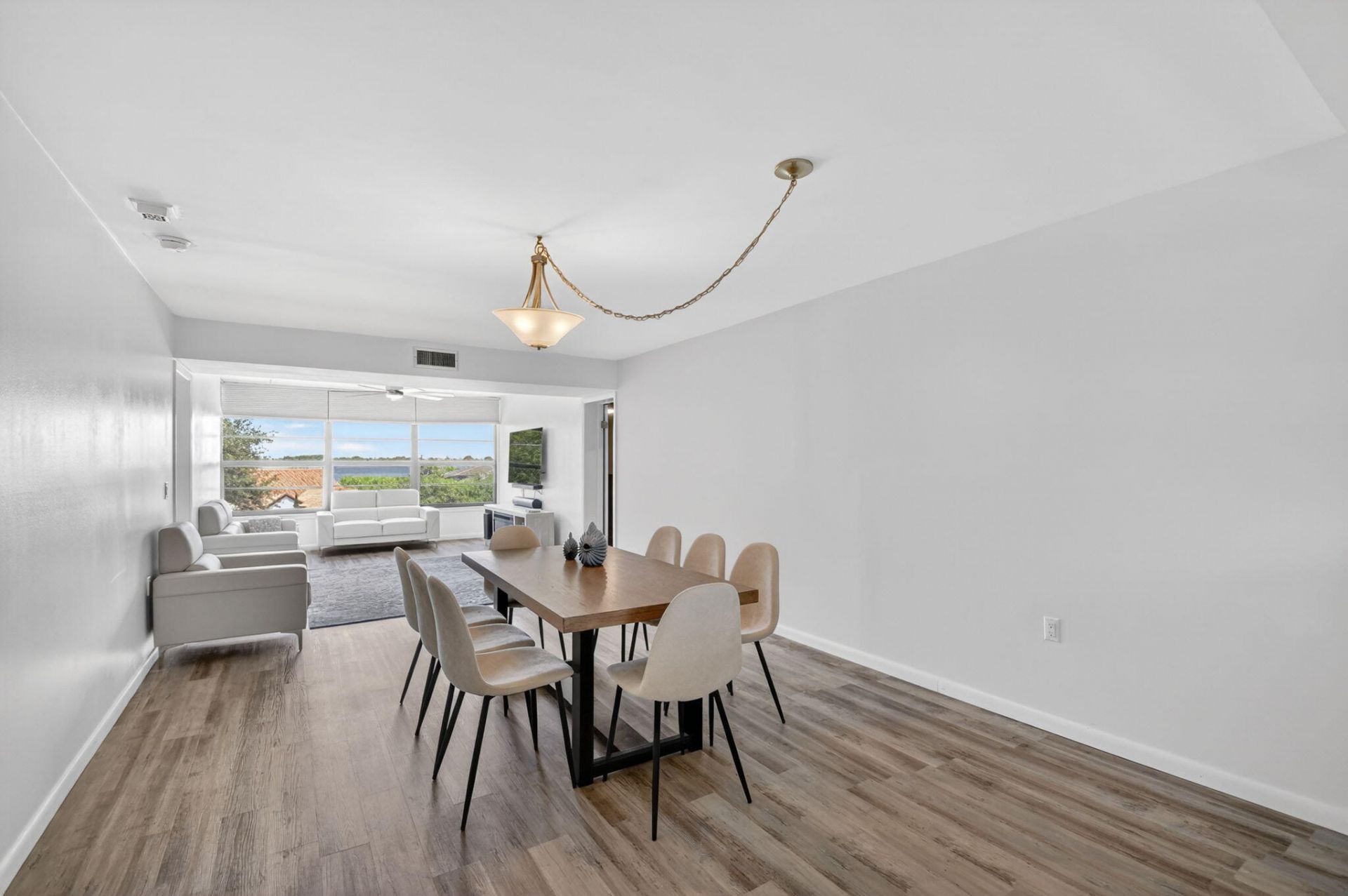 3516 Whitehall Drive, Unit 301, West Palm Beach, FL 33401 Photo