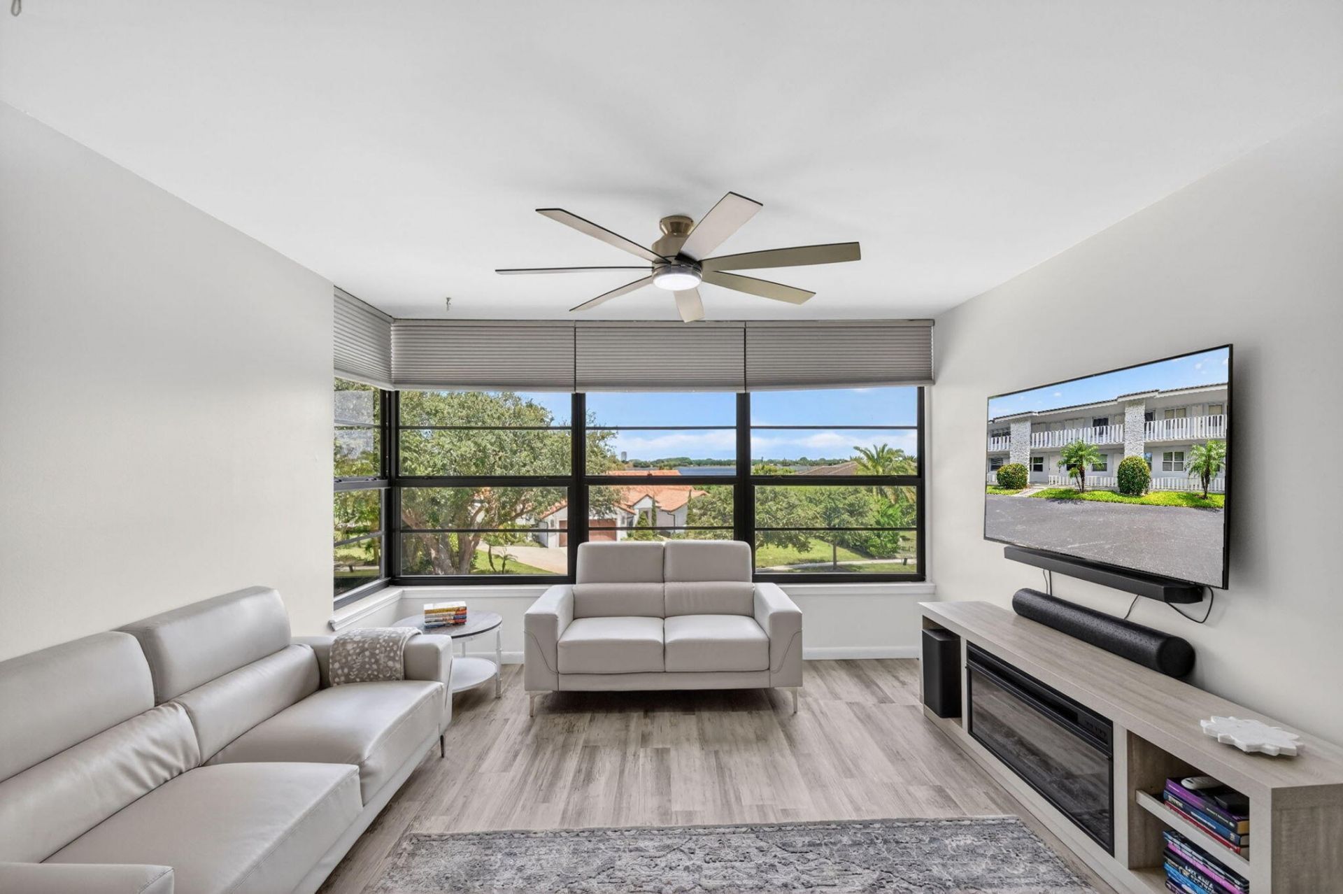 3516 Whitehall Drive, Unit 301, West Palm Beach, FL 33401 Photo