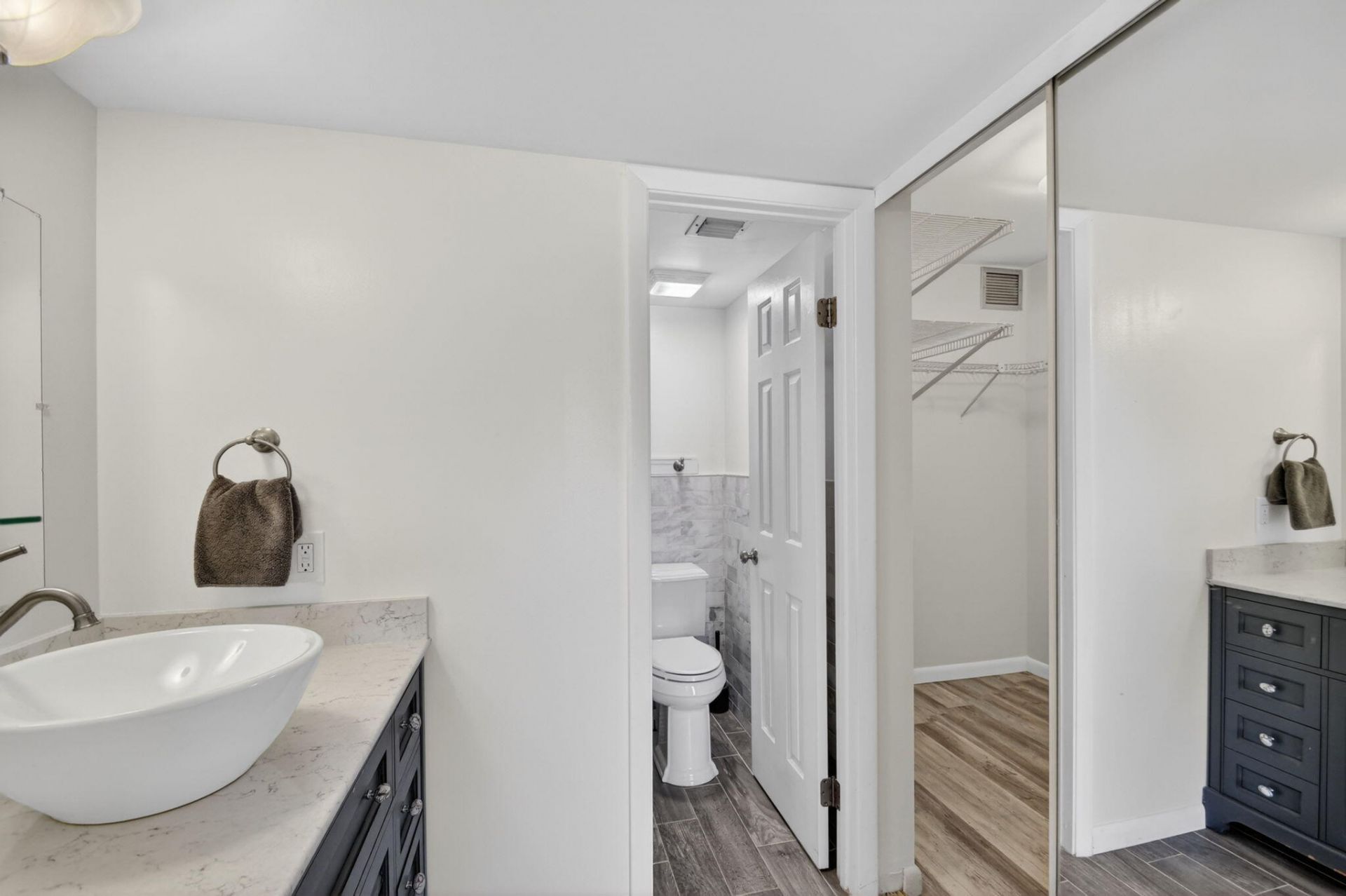 3516 Whitehall Drive, Unit 301, West Palm Beach, FL 33401 Photo