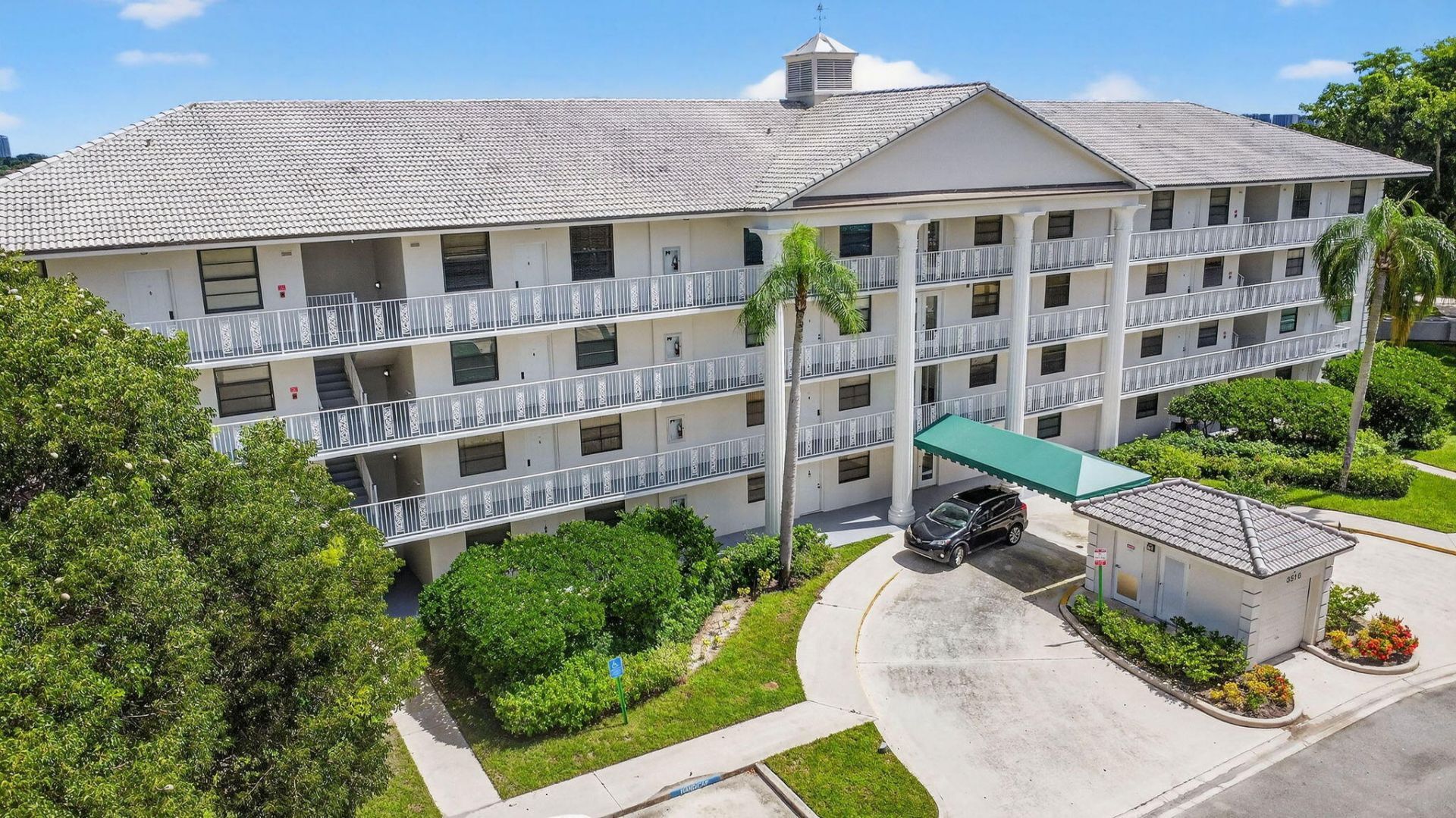 3516 Whitehall Drive, Unit 301, West Palm Beach, FL 33401 Photo