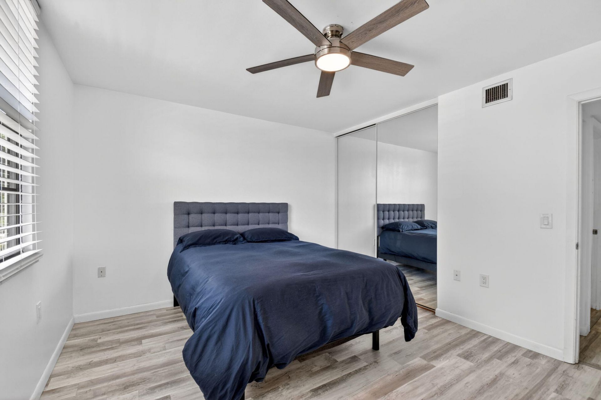 3516 Whitehall Drive, Unit 301, West Palm Beach, FL 33401 Photo