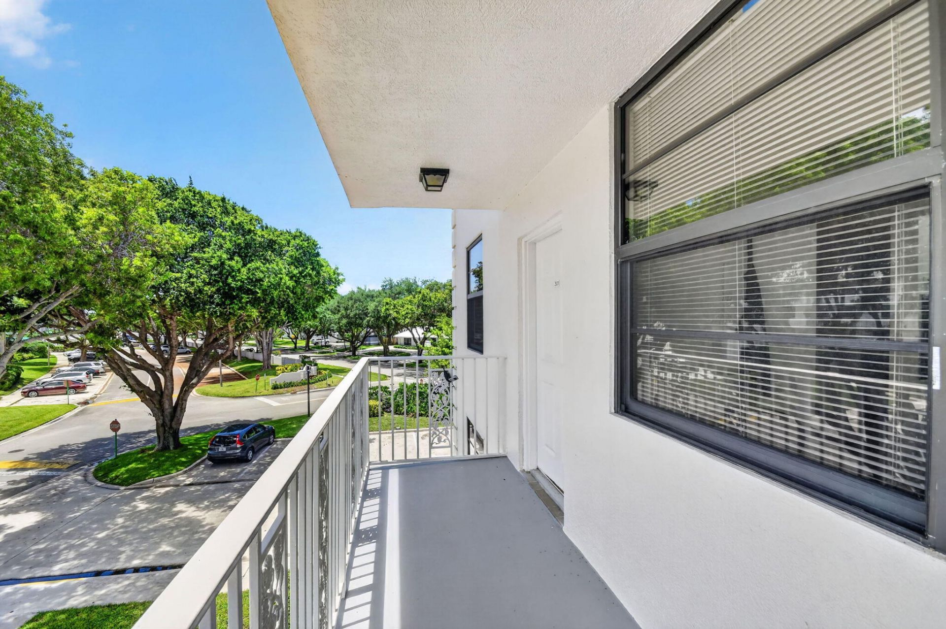 3516 Whitehall Drive, Unit 301, West Palm Beach, FL 33401 Photo