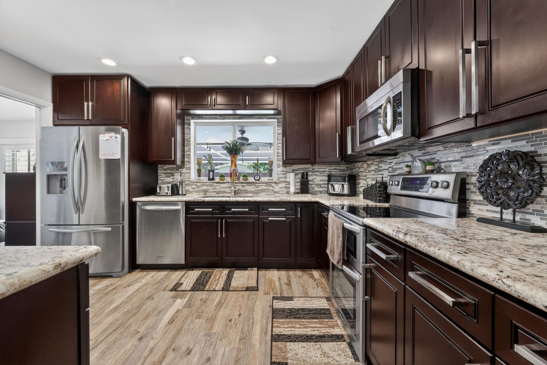 311 NW 93rd Terrace, Pembroke Pines, FL 33024 Photo