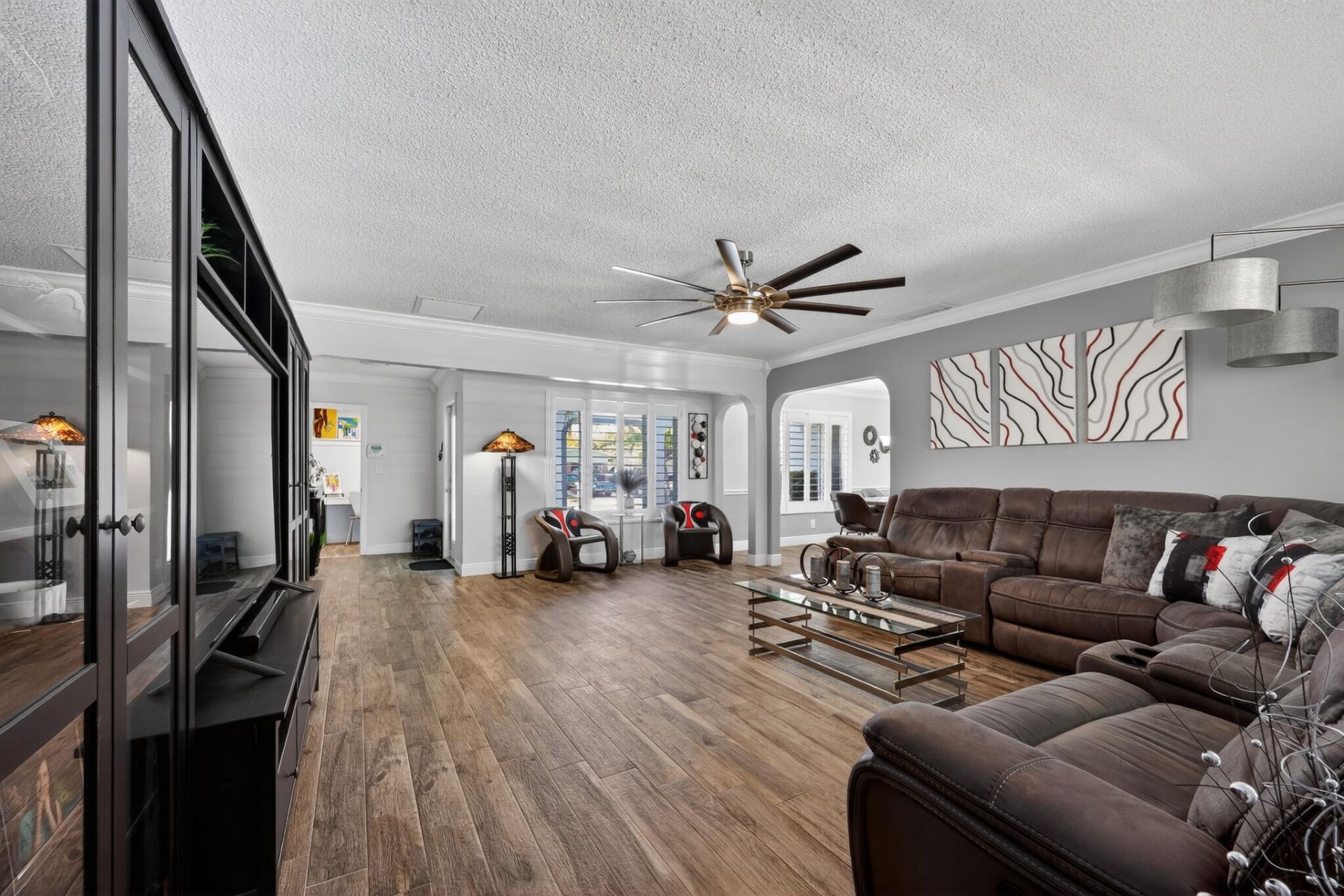 311 NW 93rd Terrace, Pembroke Pines, FL 33024 Photo