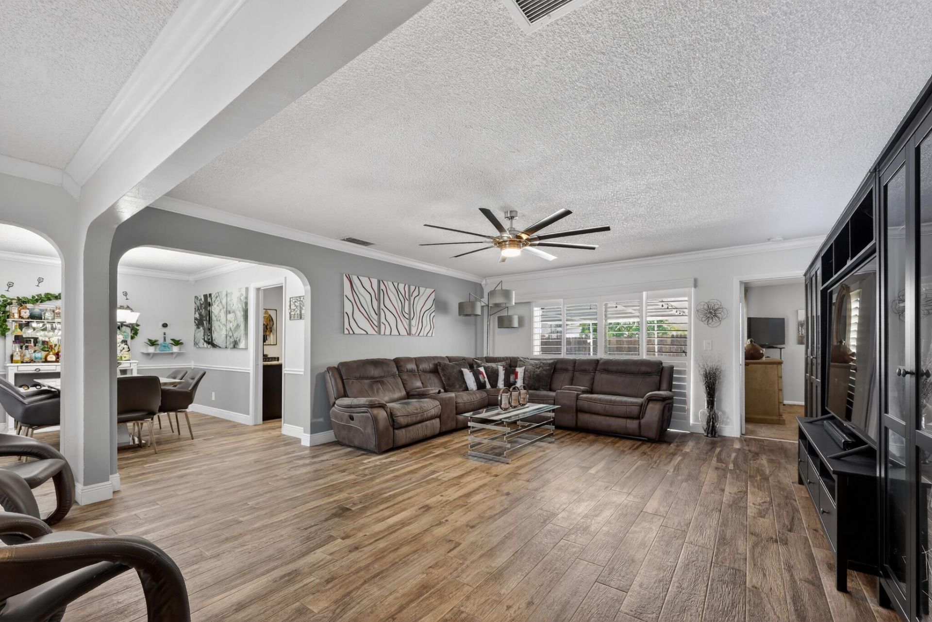 311 NW 93rd Terrace, Pembroke Pines, FL 33024 Photo