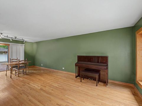 Main Photo
