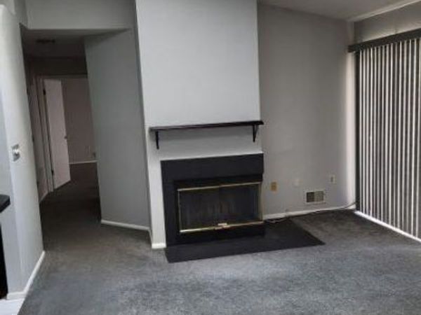 27 Townsend Court 27, FRANKLIN, NJ 08873