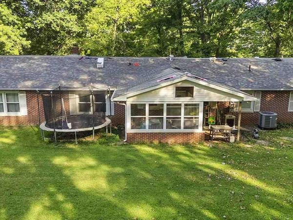 7960 S Sullivan Place, Terre Haute, IN 47802
