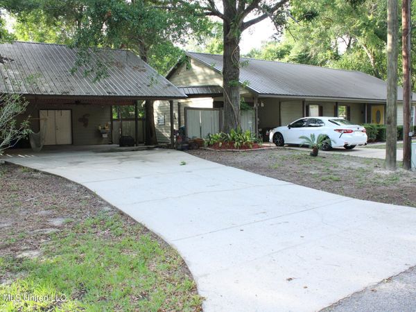 1533 Albacore Lane, Gautier, MS 39553