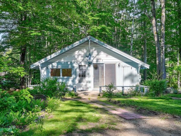 27 Ash Street, Conway, NH 03860