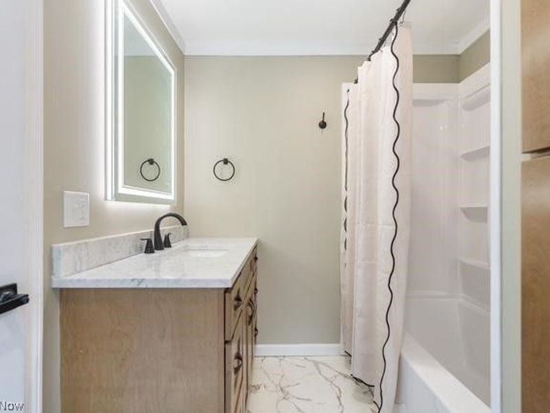 11500 Louisville Street , Louisville, OH 44641 Photo 18