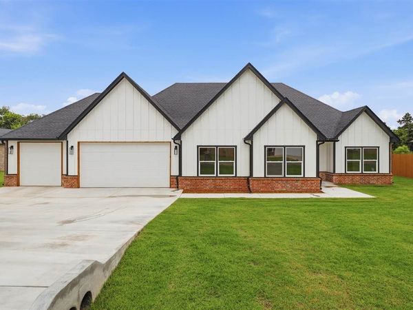 225 Blanco Bend, Stillwater, OK 74074
