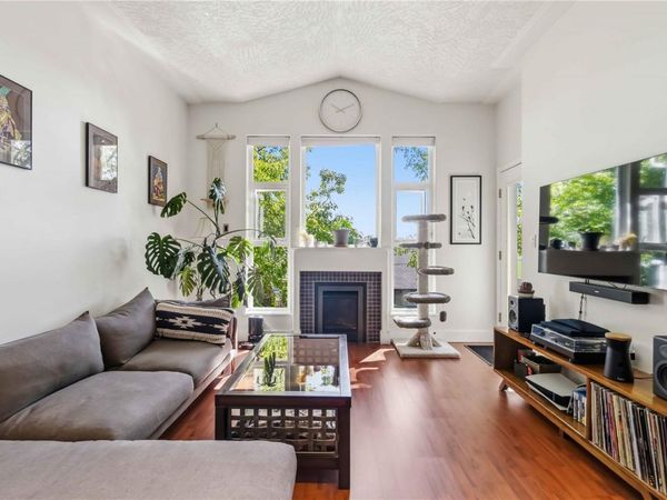 400 Dupplin Rd , Unit #301, Saanich, BC V8Z 1B7
