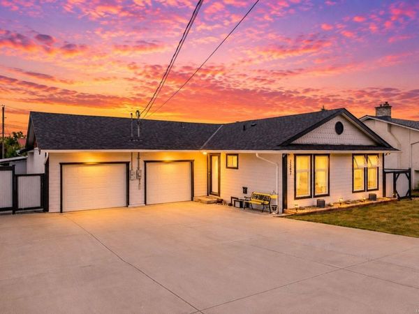 1567 Pauline St , Crofton, BC V0R 1R0