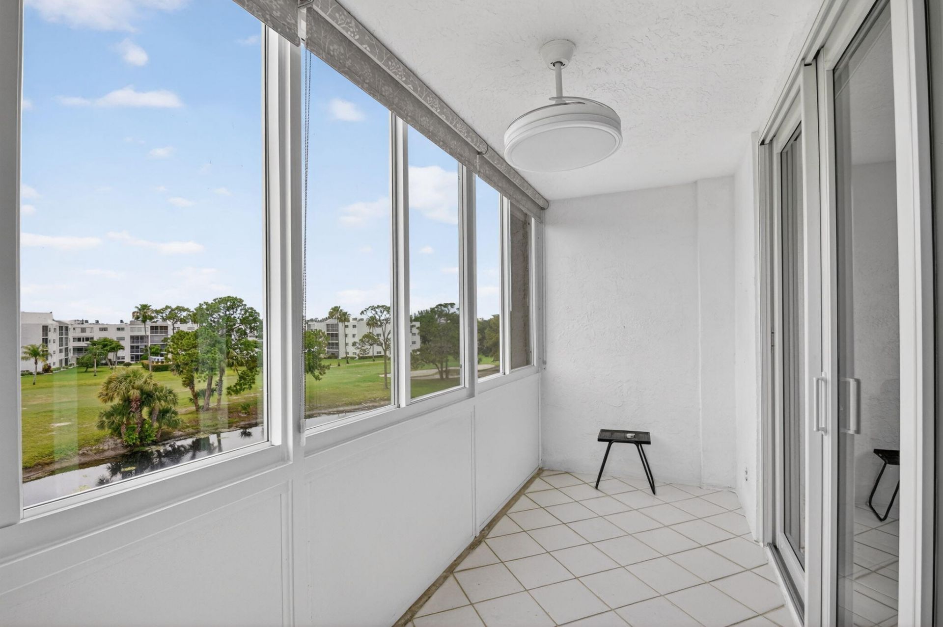 3425 Via Poinciana, Unit 403, Lake Worth, FL 33467 Photo