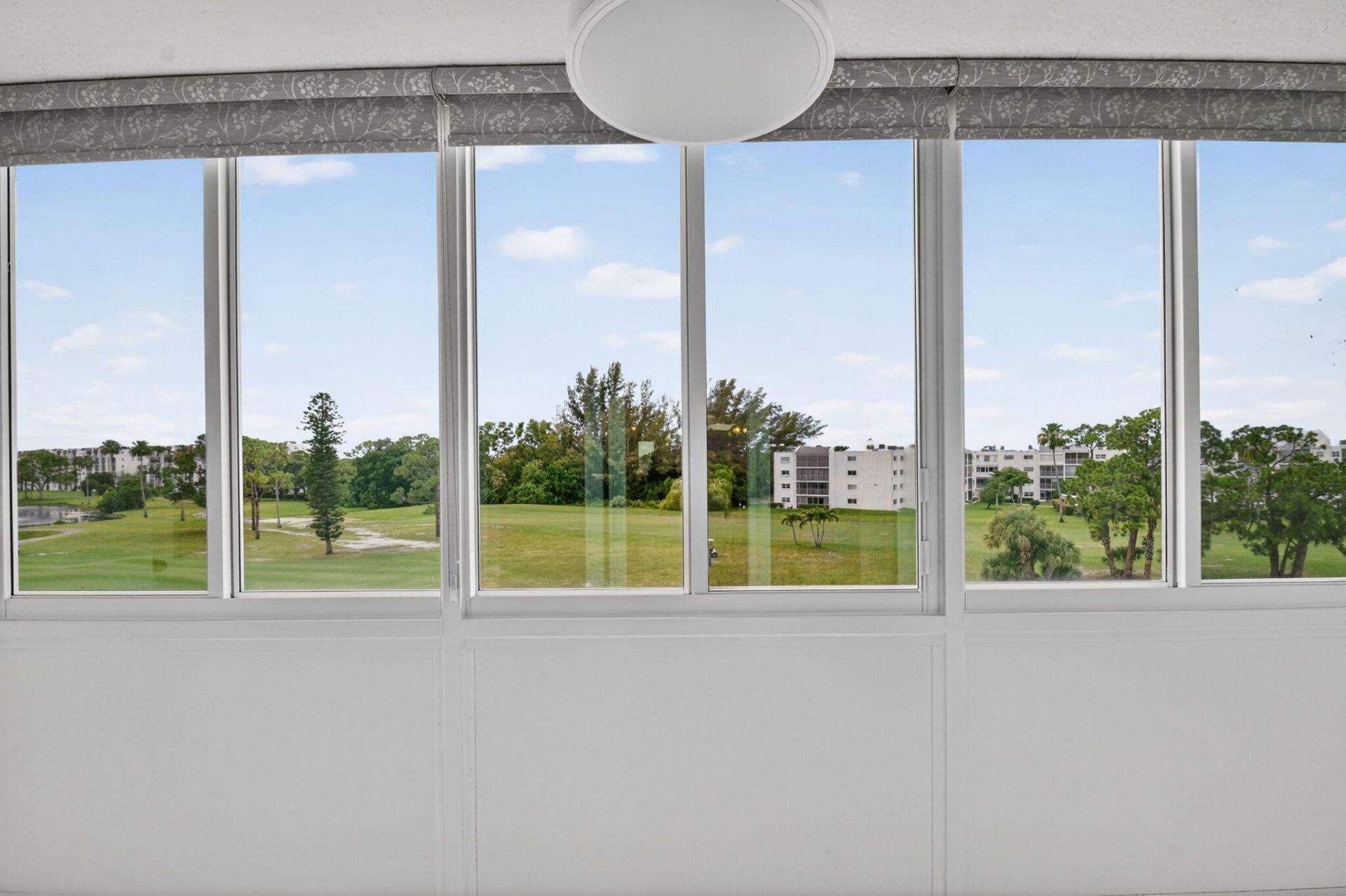 3425 Via Poinciana, Unit 403, Lake Worth, FL 33467 Photo